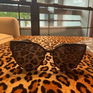 Quay, oversized black cat eye glasses. Never worn